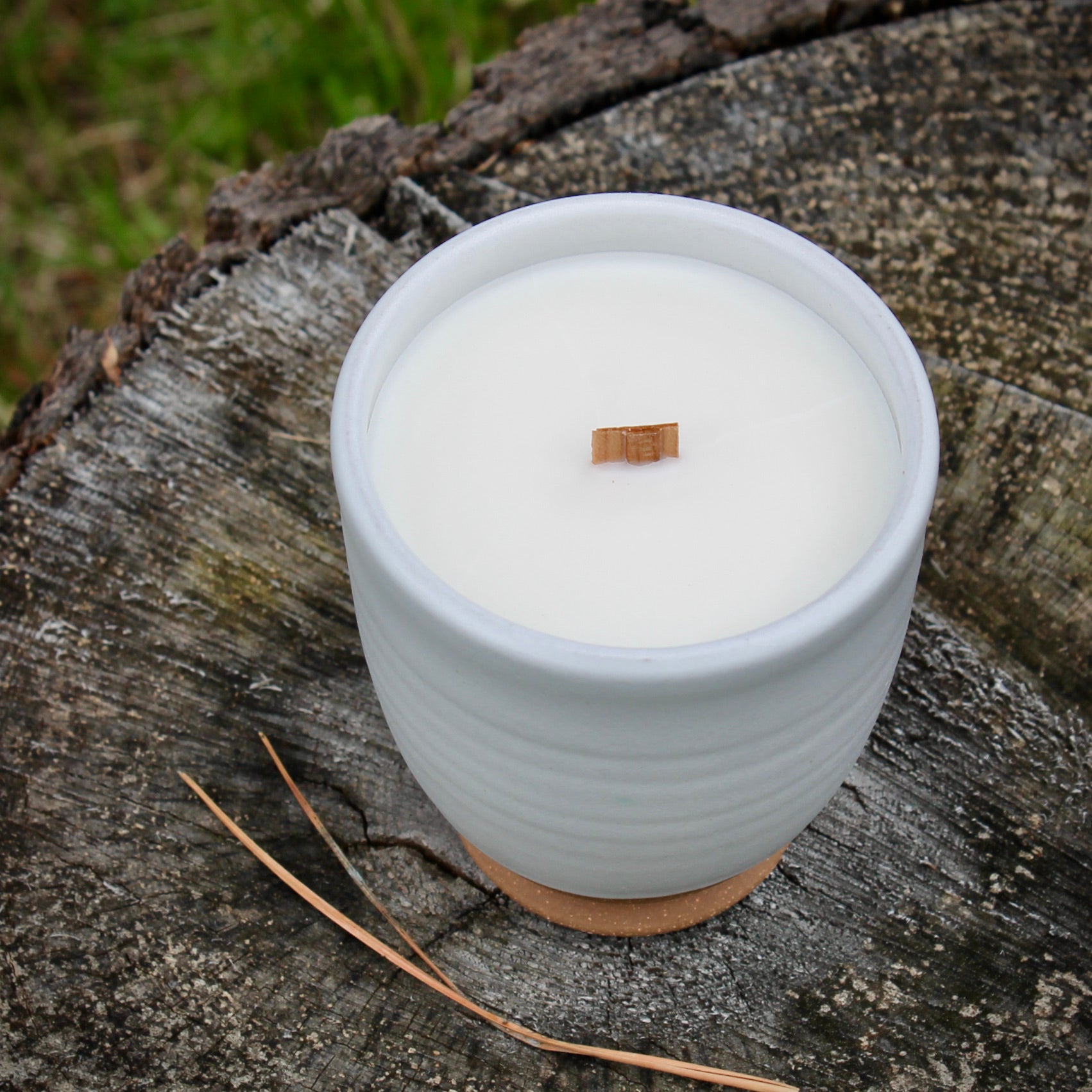 Tumbler Beeswax Candle with Wooden Wick - Just The Bees